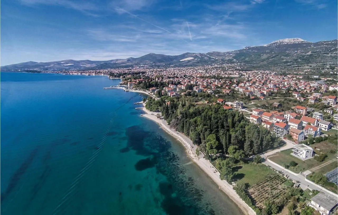Lovely Apartment In Kastel Luksic With Wifi Kaštela 0*,  Chorvatsko